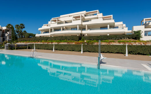 Luxurious Apartment with Breathtaking Sea Views on the Frontline!