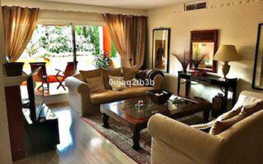 Elegante Villa in Alhambra del Golf, Costa del Sol