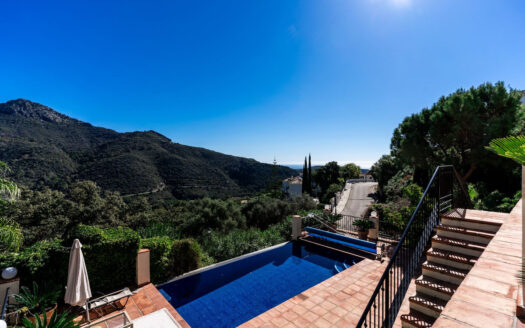 Exklusive Villa in Monte Mayor, Benahavís: Eleganz am Meer