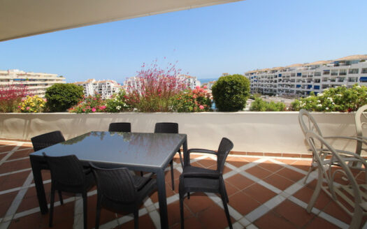 Elegantes Penthouse mit Meerblick in Puerto Banus, Costa del Sol