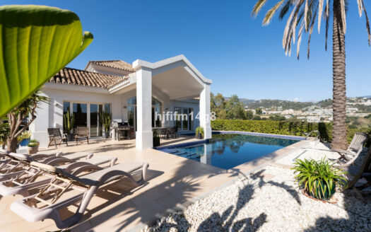 Elegante Villa mit Panoramablick in Puerto del Almendro