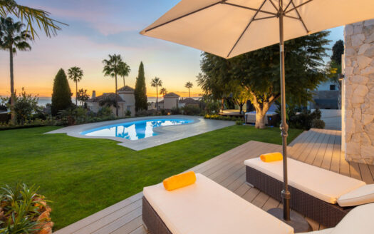 Elegante Villa mit atemberaubendem Blick in Marbella