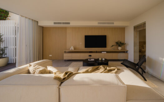 Elegantes Erdgeschossapartment in La Cerquilla, Nueva Andalucía