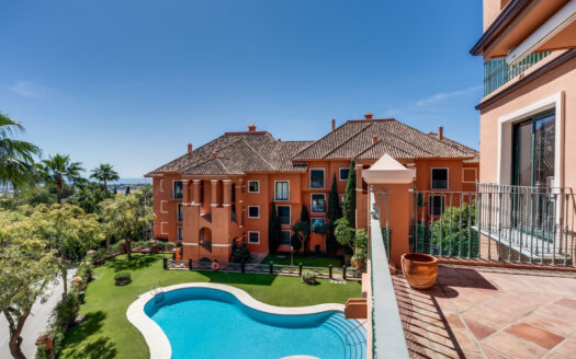 Elegantes Apartment mit Meerblick in Monte Halcones, Benahavis