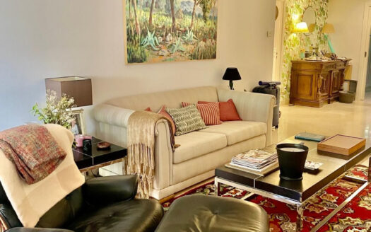 Luxuriöses Apartment mit Marina-Blick in Puerto Banús, Marbella