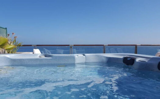 Luxuriöses Penthouse mit Meerblick in Puerto Banús