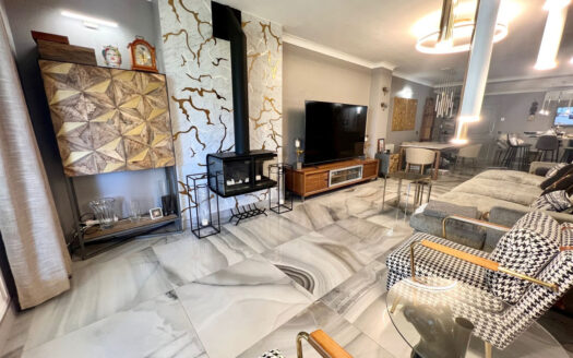 Großzügige Erdgeschosswohnung in San Pedro de Alcántara