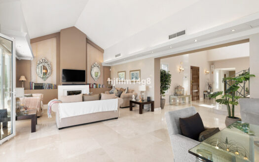 Elegante Villa mit Panoramablick in Puerto del Almendro