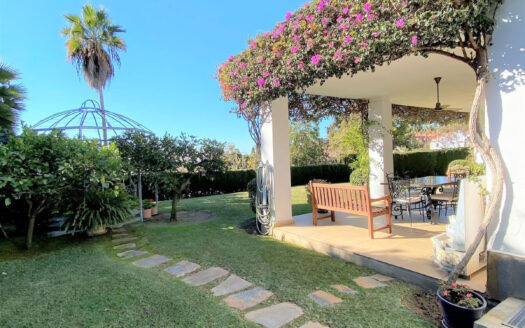 Elegante Villa mit atemberaubendem Meerblick in Marbella