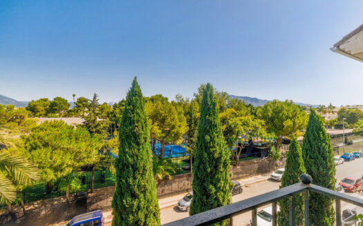 Elegante Penthouse-Wohnung mit Panoramablick in Marbella