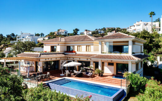 Außergewöhnliche Villa in La Mairena mit Meerblick