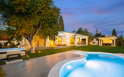 Elegante Villa mit atemberaubendem Blick in Marbella