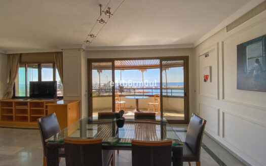 Exklusive Wohnung mit atemberaubendem Meerblick in Marbella