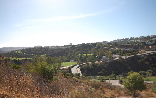 Elegante Villa in Mijas Costa: Exquisites Wohnerlebnis zwischen Golf und Natur