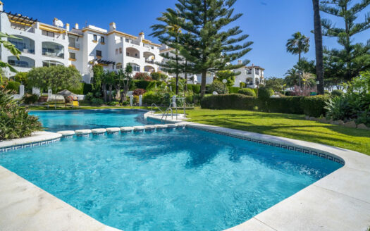 Elegante Gartenwohnung in Marbella – Ein Traum an der Costa del Sol