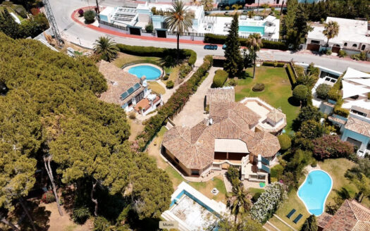 Elegante Villa im Golf Valley Las Brisas mit Panoramablick