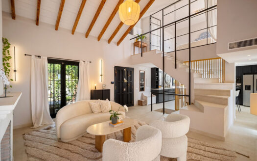 Elegantes Stadthaus im andalusischen Stil in Marbella
