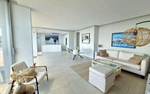 Elegantes Apartment mit Meerblick in Estepona an der Costa del Sol