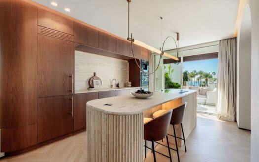 Elegantes Penthouse mit Meerblick in Estepona an der Costa del Sol