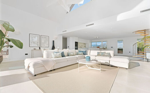 Exklusives Penthouse mit Panorama in Magna Marbella