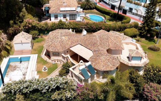 Elegante Villa im Golf Valley Las Brisas mit Panoramablick