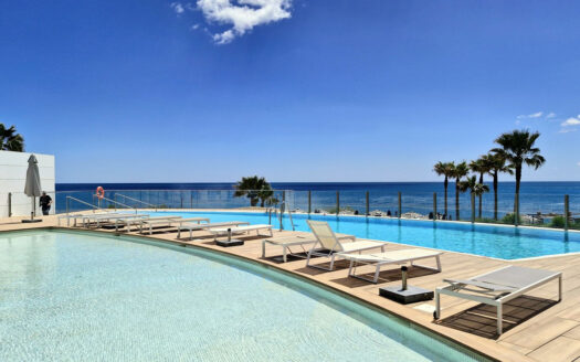 Elegantes Apartment mit Meerblick in Estepona an der Costa del Sol