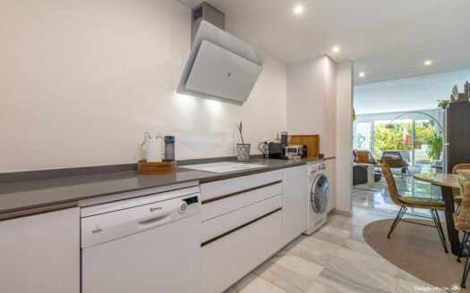 Elegante Wohnung in Alcazaba Beach, Marbella – Ihr Traumhaus an der Costa del Sol
