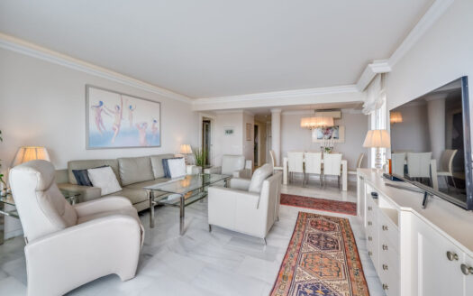 Elegante Wohnung im Herzen von Marbella mit Meerblick