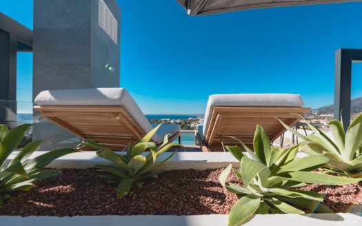 Elegante Doppelhaushälfte mit Meerblick in Marbella