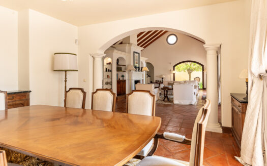 Elegante Villa in Marbella: Modernes Wohnen an der Costa del Sol
