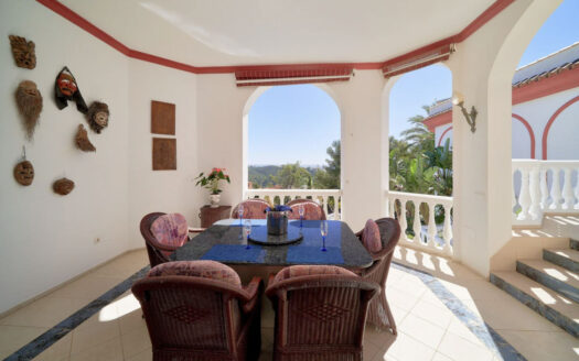 Renoviertes Penthouse mit Blick auf Golfplatz in Marbella