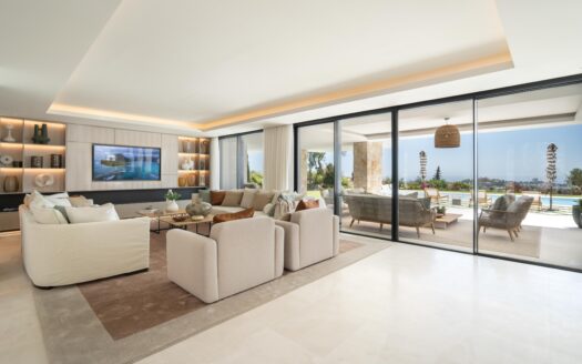 Elegante Neubauvilla in Marbella mit traumhaftem Ausblick