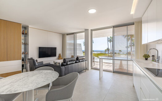 ModerneWohnung mit Meerblick in Estepona an der Costa del Sol