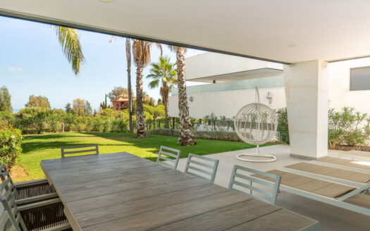 Elegante Erdgeschosswohnung im Mirador de Estepona Hills