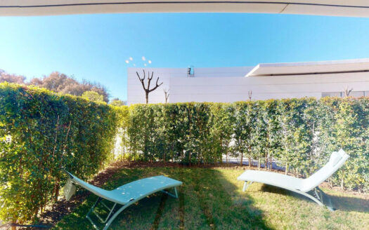 Elegante Erdgeschosswohnung in Estepona – Mediterraner Luxus pur