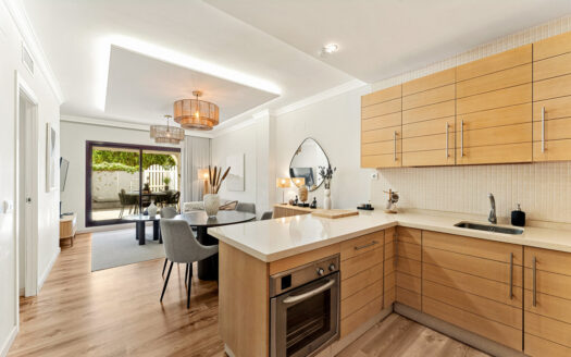 Elegante Erdgeschosswohnung in San Pedro de Alcántara an der Costa del Sol