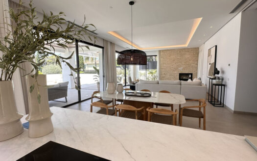 Exklusive Villa mit Meerblick in Marbella – eine elegante Oase