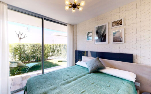 Elegante Erdgeschosswohnung in Estepona – Mediterraner Luxus pur