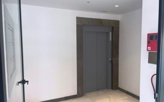 Elegantes Erdgeschossapartment mit Meerblick in Estepona