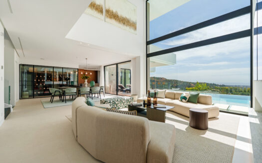 Moderne Luxusresidenz in Marbella mit spektakulärem Ausblick