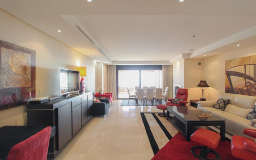 Elegantes Apartment in Marbella mit atemberaubendem Meerblick