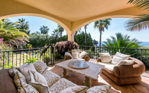 Exklusive Villa in Marbella: Stilvolles Wohnen an der Costa del Sol