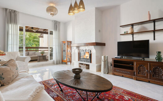 Elegante Wohnung in Marbella: Andalusischer Charme trifft Komfort