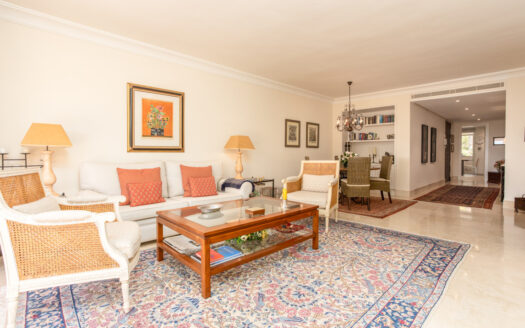 Elegante Wohnung in Río Real – Exklusives Wohnen an der Costa del Sol