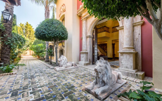 Exklusive Villa in Marbella: Stilvolles Wohnen an der Costa del Sol