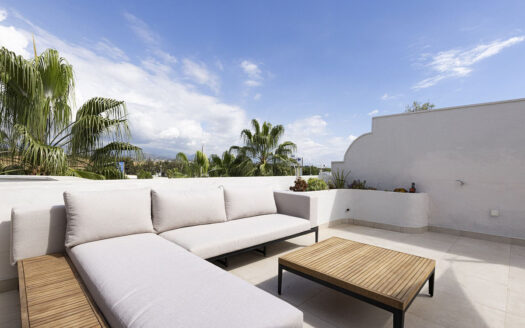 Elegante Strandwohnungen mit Meeresblick in Estepona
