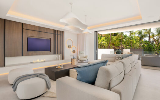 Elegante Villa mit Meerblick in Marbella, Costa del Sol