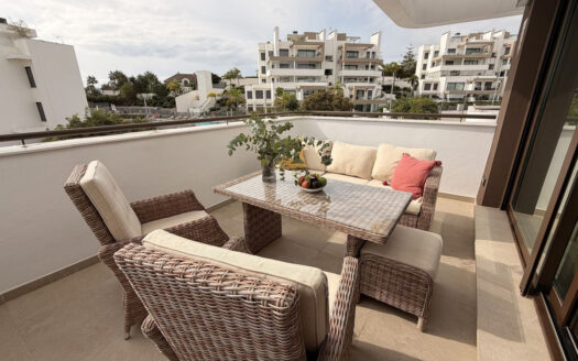 Exklusives Apartment mit Meerblick in Estepona, Costa del Sol