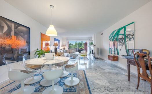 Elegante Wohnung in Guadalmina Baja an der Costa del Sol