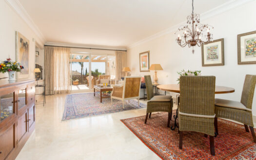 Elegante Wohnung in Río Real – Exklusives Wohnen an der Costa del Sol